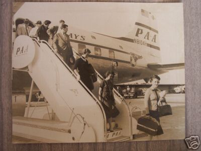 1950s Pan Am Flight 418 deplaning in Miami